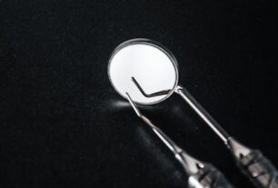 Jakie badania wykonuje dentysta podczas wizyty kontrolnej?